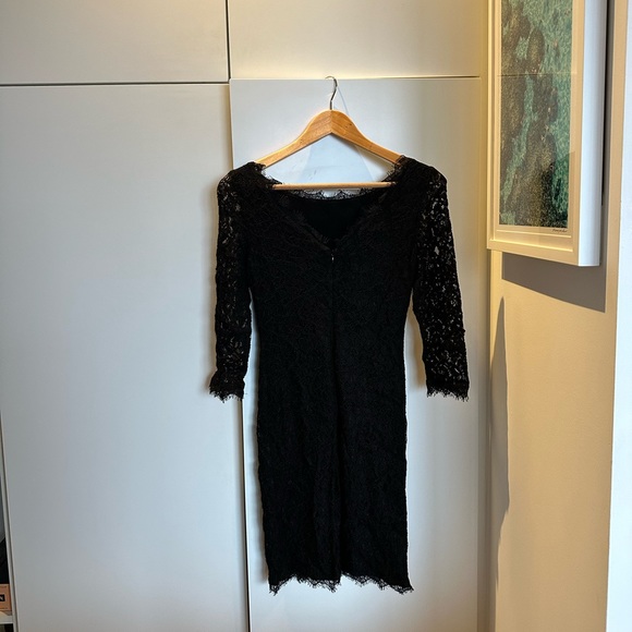 Aritzia Babaton Rafael Dress - Picture 2 of 3